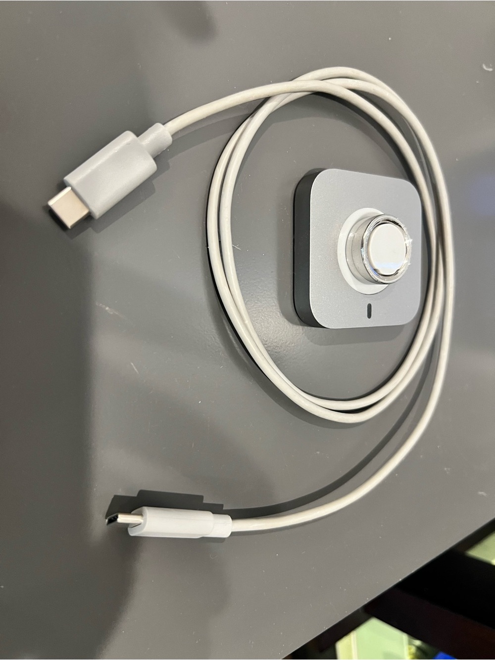 Oura Ring with charger size 6
